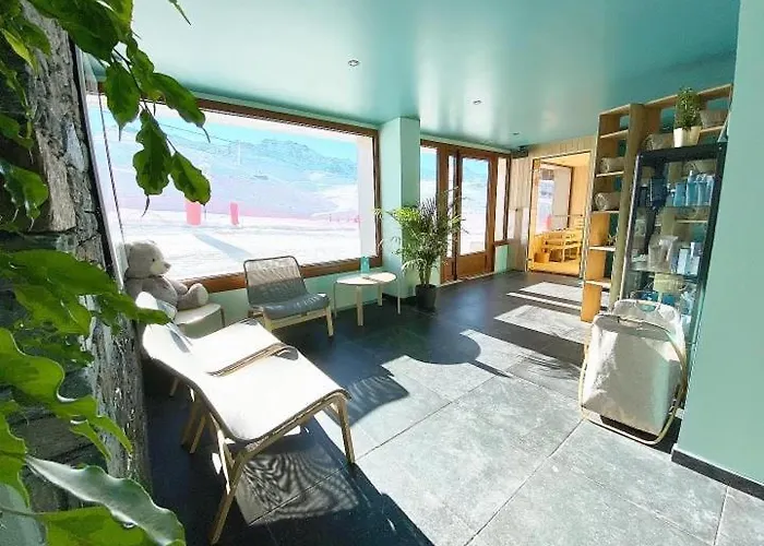 Alberta & 3* Val Thorens